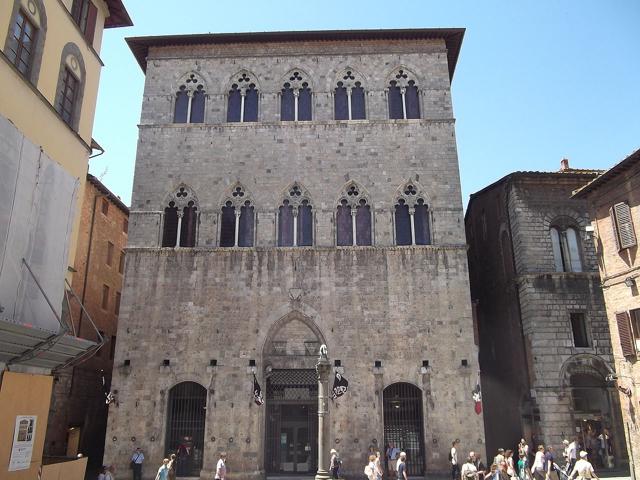 Palazzo Tolomei